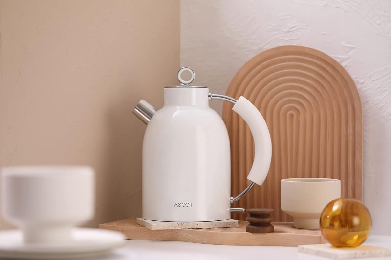 White ASCOT Retro Electric Kettle