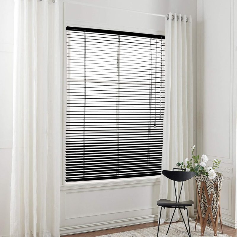 110 x 130 cm Black Venetian Blinds